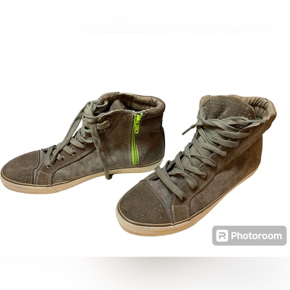 American Eagle Outfitters Shoes - AMERICAN EAGLE OUTFITTERS Canvas High-Top Sneakers w/ Studs & Contrasting Zipper